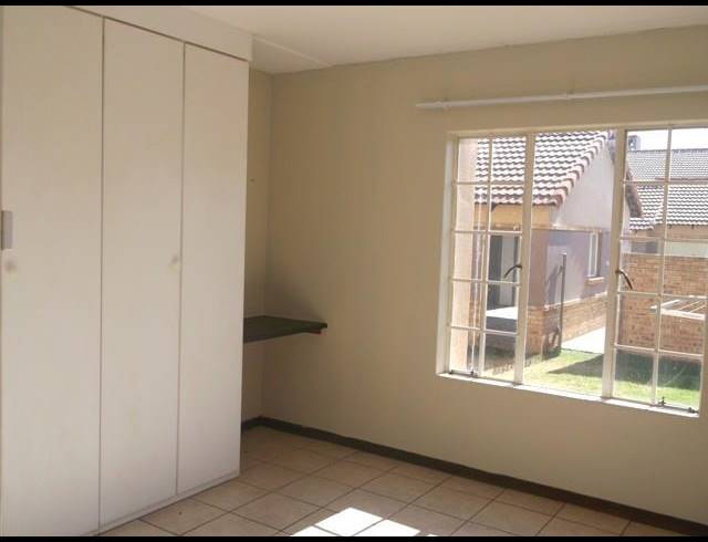 3 BEDROOM APARTMENT TO LET IN NOORDWYK